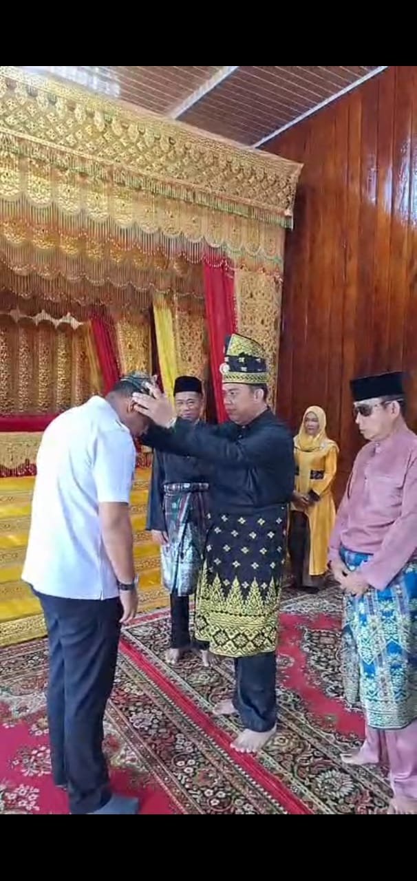 LAMR Kepulauan Meranti Sambut Hangat Kepala Lapas Selatpanjang dengan Prosesi Adat Melayu
